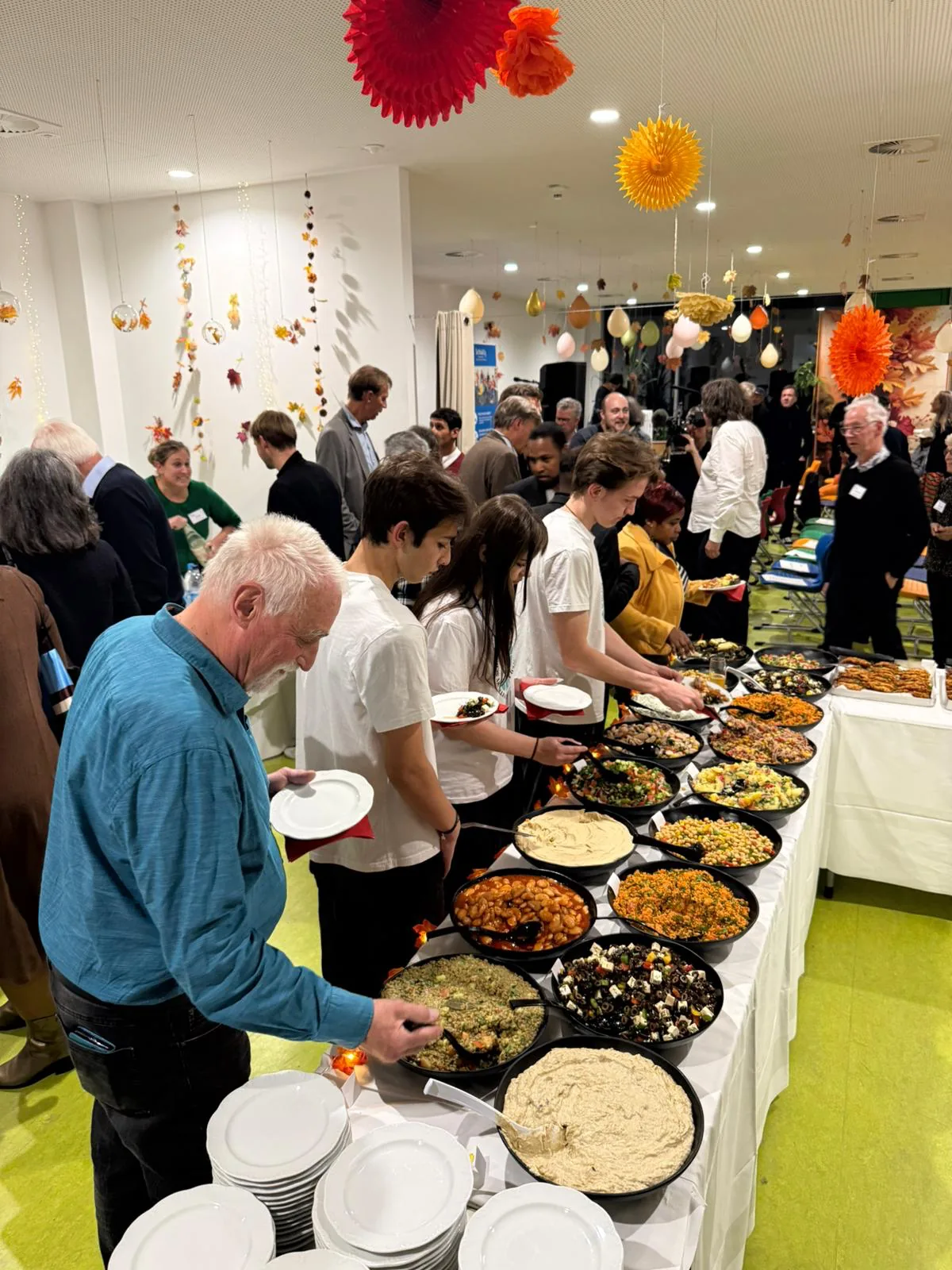 Vereins- und Kulturveranstaltung mit aufgebautem Buffet in München